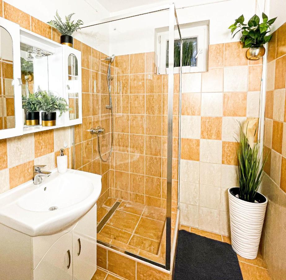 Villa Blue Apartman Szekszard Exterior photo